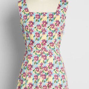 MODCLOTH [CIRCUS] “GOING DAISY” FIT AND FLARE DRESS; UK 18 (USA SIZE 14)